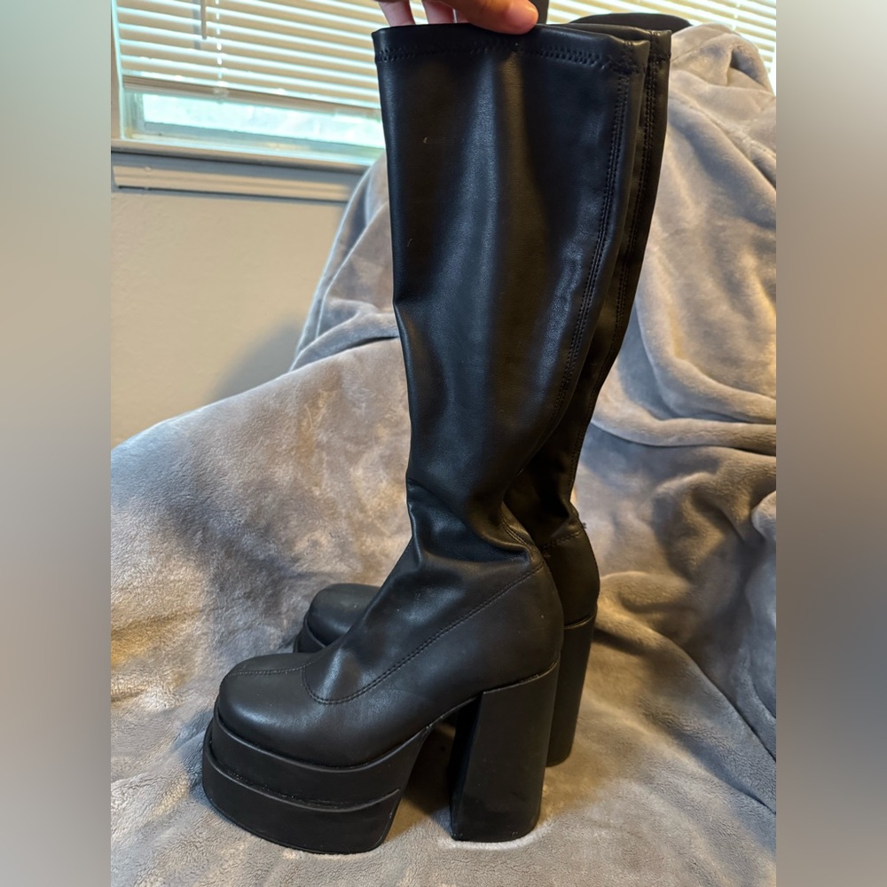Steve Madden - Cypress 6.5 Black Platform Knee-High Boots
